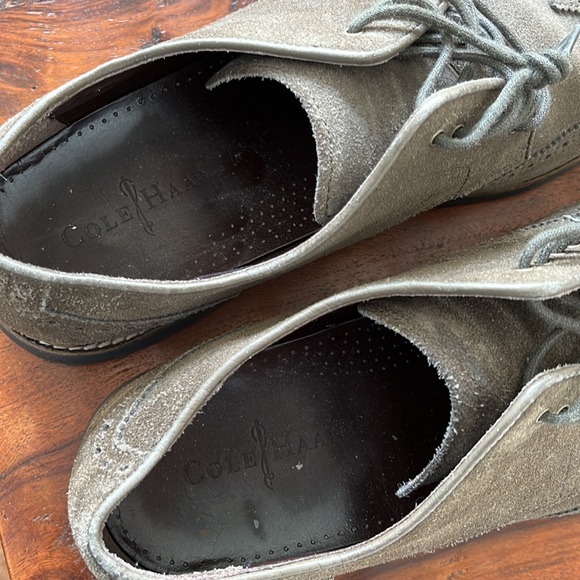 COLE HAAN OLIVE GREEN SUEDE LACE UPS - Picture 3 of 7